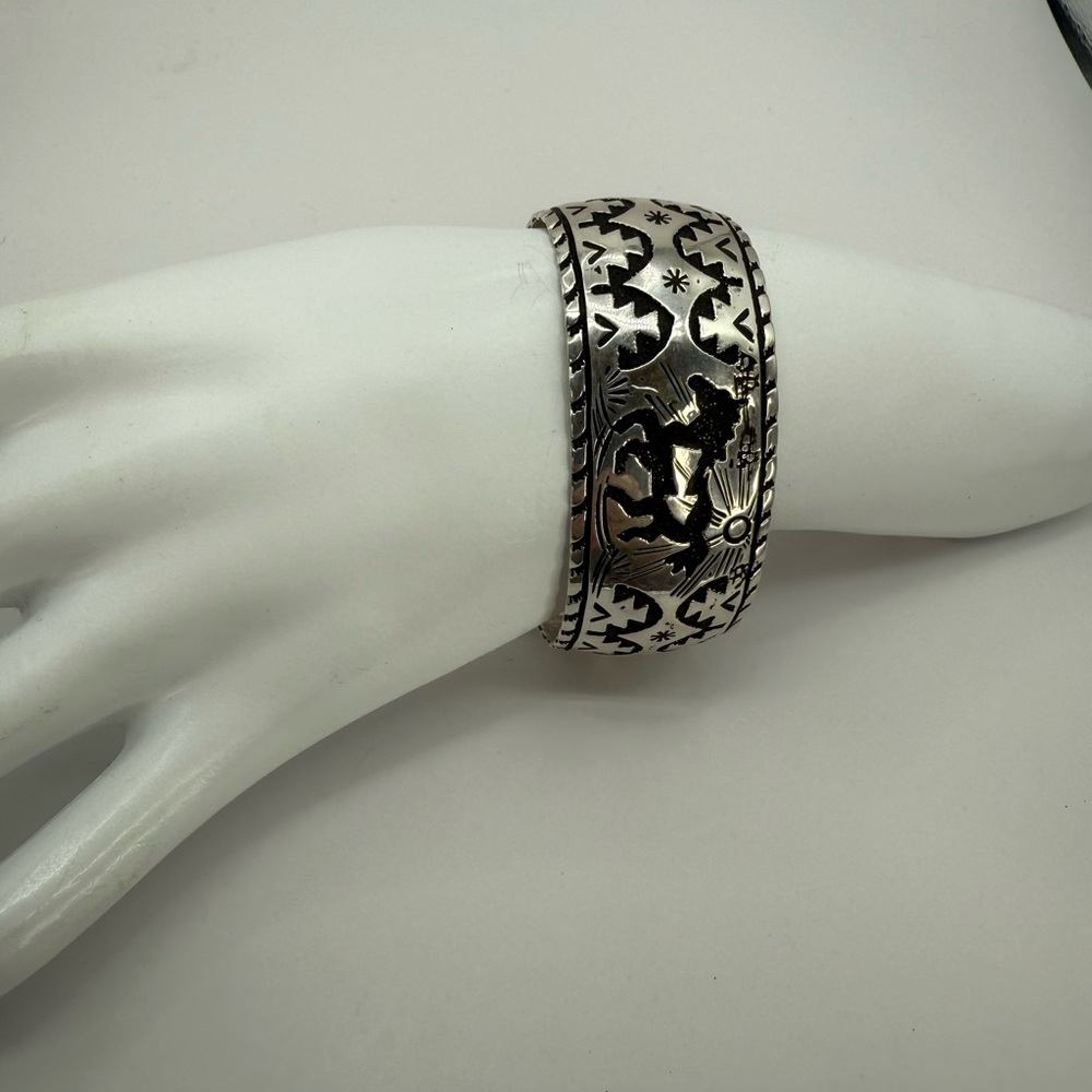 Navajo Sterling Silver Cuff Bracelet Story Teller Artisan Signed Richard Singer - Picture 3 of 9
